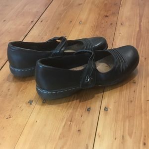 Cobb Hill Black Mary-Jane shoes